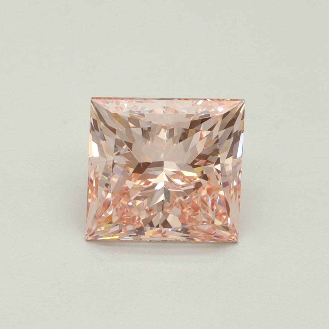 Loose Diamond - PRINCESS 4.21ct Fancy Vivid Pink VVS2: Loose Diamond - PRINCESS 4.21ct Fancy Vivid Pink VVS2 Source: This is a real non-mined Diamond that has been grown in a lab Shape: PRINCESS Carats: 4.21 Color: Fancy Vivid Pink Certification: IGI Vide