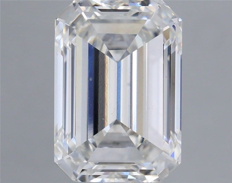 Loose Diamond - EMERALD 5.48ct E VS2: Loose Diamond - EMERALD 5.48ct E VS2 Source: This is a real non-mined Diamond that has been grown in a lab Shape: EMERALD Carats: 5.48 Color: E Clarity: VS2 Certification: IGI Video: