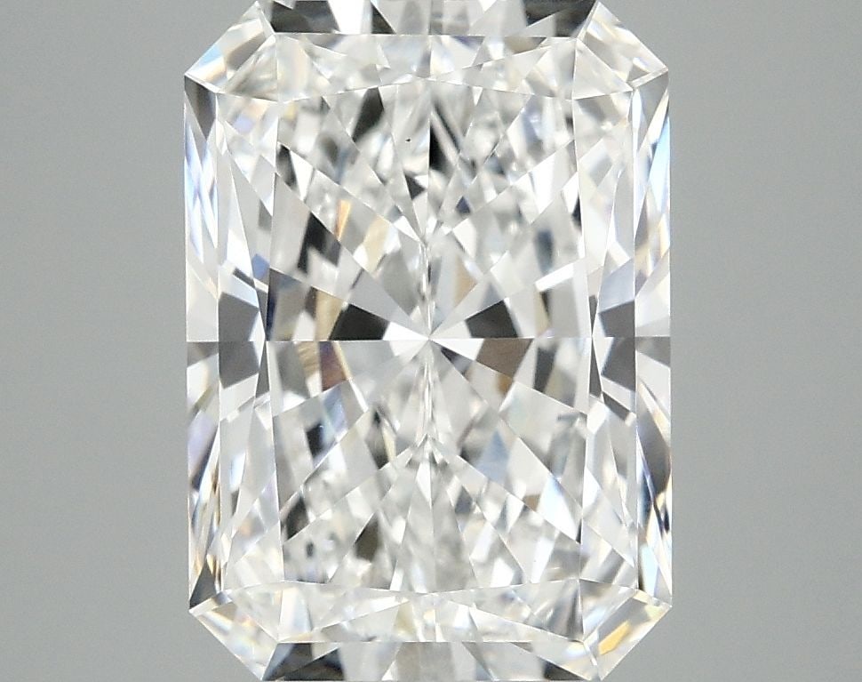 Loose Diamond - RADIANT 4.15ct E VS1: Loose Diamond - RADIANT 4.15ct E VS1 Source: This is a real non-mined Diamond that has been grown in a lab Shape: RADIANT Carats: 4.15 Color: E Clarity: VS1 Certification: IGI Video: