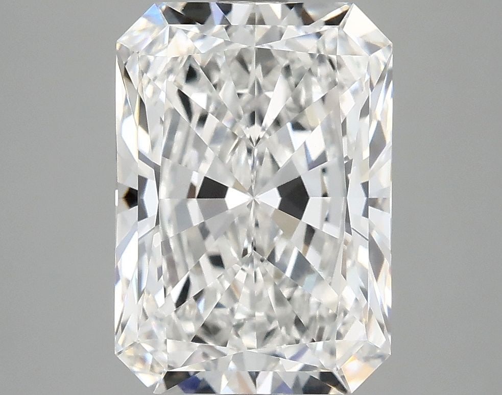 Loose Diamond - RADIANT 4.1ct E VS1: Loose Diamond - RADIANT 4.1ct E VS1 Source: This is a real non-mined Diamond that has been grown in a lab Shape: RADIANT Carats: 4.1 Color: E Clarity: VS1 Certification: IGI Video: