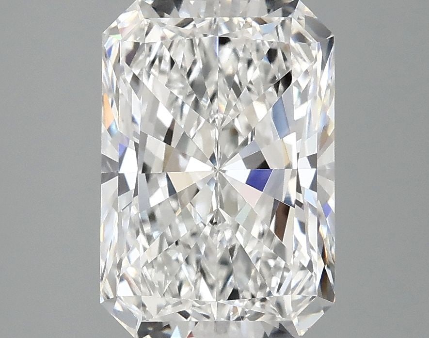 Loose Diamond - RADIANT 3.1ct E VS1: Loose Diamond - RADIANT 3.1ct E VS1 Source: This is a real non-mined Diamond that has been grown in a lab Shape: RADIANT Carats: 3.1 Color: E Clarity: VS1 Certification: IGI Video: Video Link