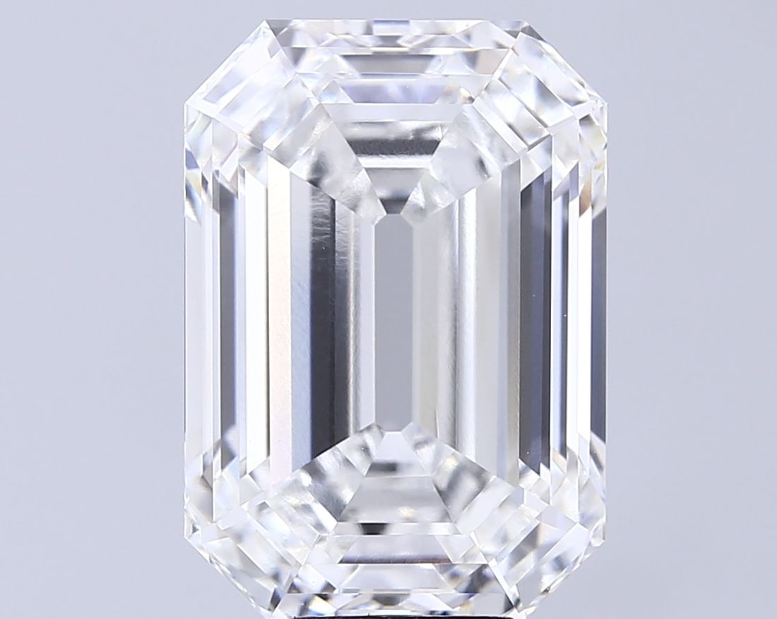 Loose Diamond - EMERALD 12.06ct F VVS2: Loose Diamond - EMERALD 12.06ct F VVS2 Source: This is a real non-mined Diamond that has been grown in a lab Shape: EMERALD Carats: 12.06 Color: F Clarity: VVS2 Certification: IGI Video: