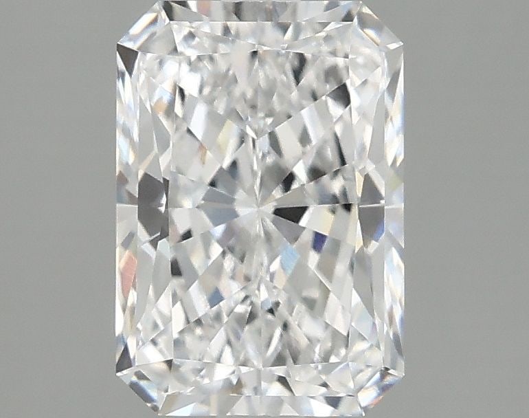 Loose Diamond - RADIANT 2.08ct D VVS2: Loose Diamond - RADIANT 2.08ct D VVS2 Source: This is a real non-mined Diamond that has been grown in a lab Shape: RADIANT Carats: 2.08 Color: D Clarity: VVS2 Certification: IGI Video: