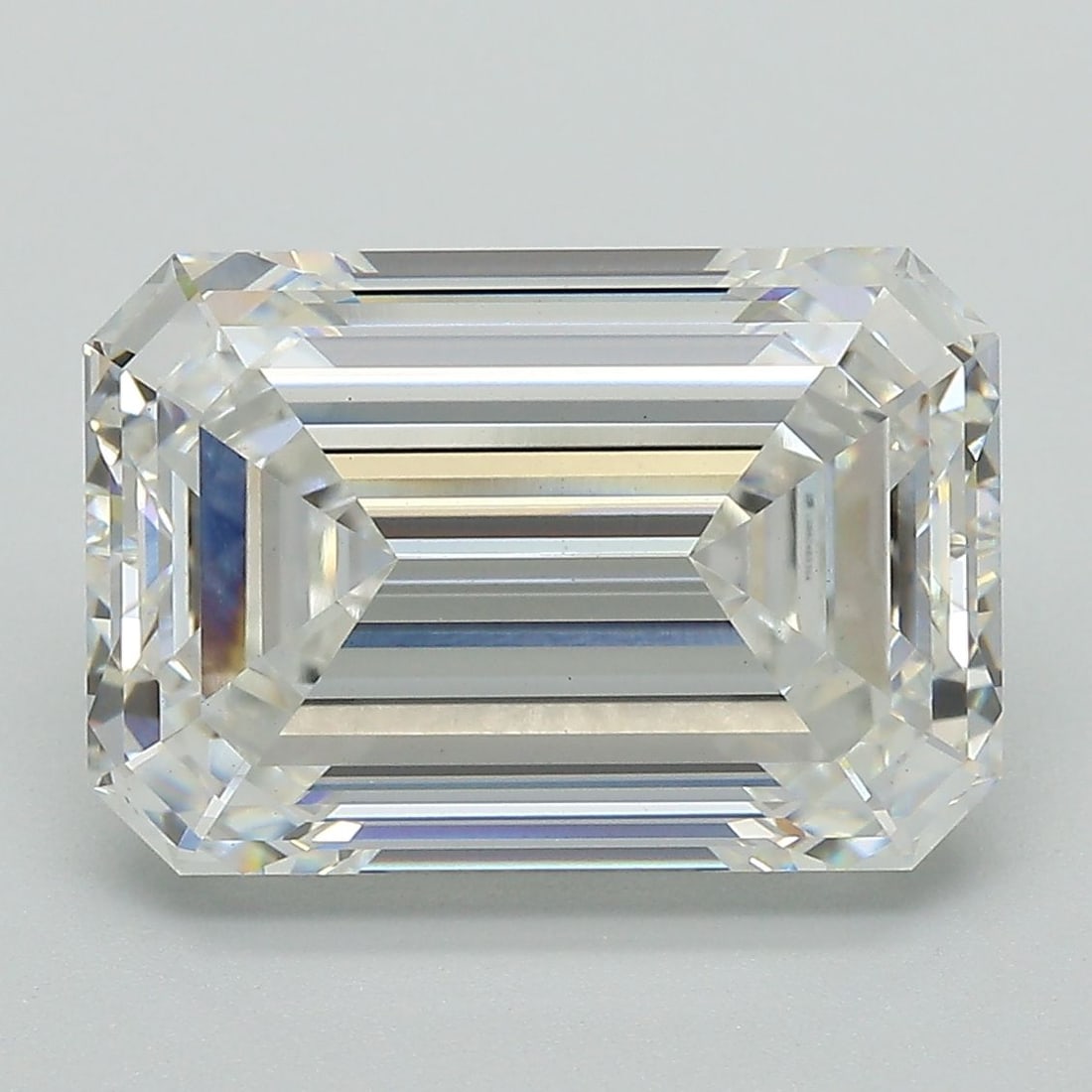 Loose Diamond - EMERALD 7.1ct F VS1: Loose Diamond - EMERALD 7.1ct F VS1 Source: This is a real non-mined Diamond that has been grown in a lab Shape: EMERALD Carats: 7.1 Color: F Clarity: VS1 Certification: IGI Video: