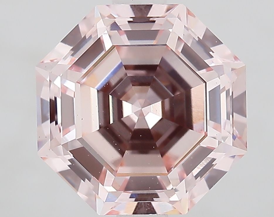 Loose Diamond - OCTAGONAL 2.77ct Fancy Light Pink VS1: Loose Diamond - OCTAGONAL 2.77ct Fancy Light Pink VS1 Source: This is a real non-mined Diamond that has been grown in a lab Shape: OCTAGONAL Carats: 2.77 Color: Fancy Light Pink Certification: IGI Vid
