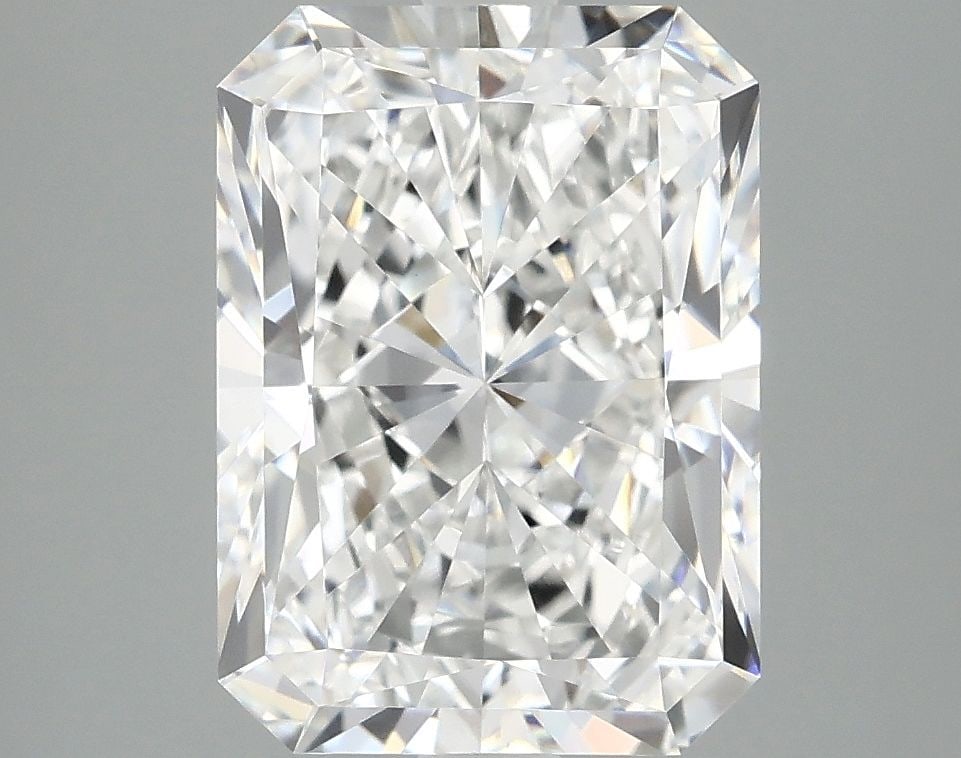 Loose Diamond - RADIANT 4.08ct D VS1: Loose Diamond - RADIANT 4.08ct D VS1 Source: This is a real non-mined Diamond that has been grown in a lab Shape: RADIANT Carats: 4.08 Color: D Clarity: VS1 Certification: IGI Video: