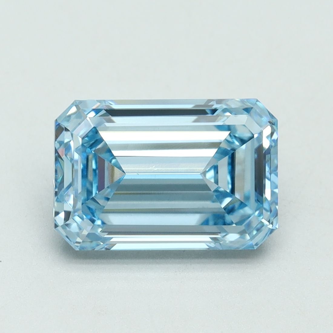 Loose Diamond - EMERALD 3.13ct Fancy Intense Blue VS1: Loose Diamond - EMERALD 3.13ct Fancy Intense Blue VS1 Source: This is a real non-mined Diamond that has been grown in a lab Shape: EMERALD Carats: 3.13 Color: Fancy Intense Blue Certification: IGI Vid