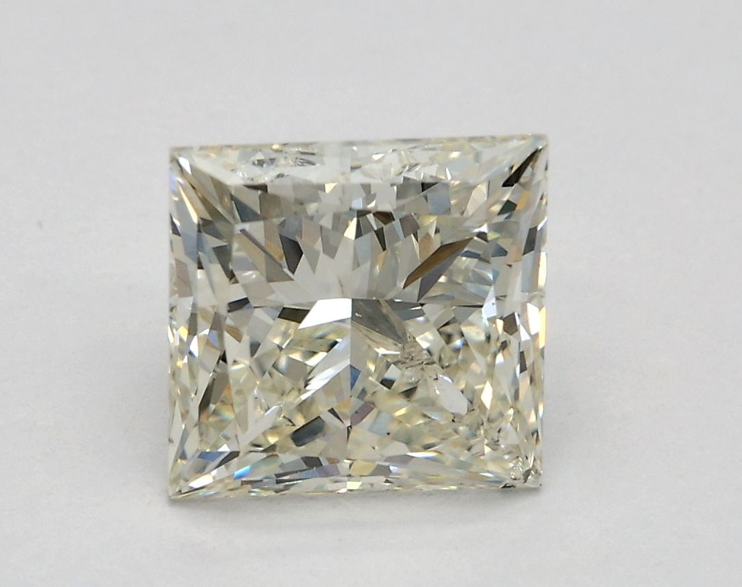 Loose Diamond - PRINCESS 2.15ct K SI1: Loose Diamond - PRINCESS 2.15ct K SI1 Source: This is a real non-mined Diamond that has been grown in a lab Shape: PRINCESS Carats: 2.15 Color: K Clarity: SI1 Certification: IGI Video:
