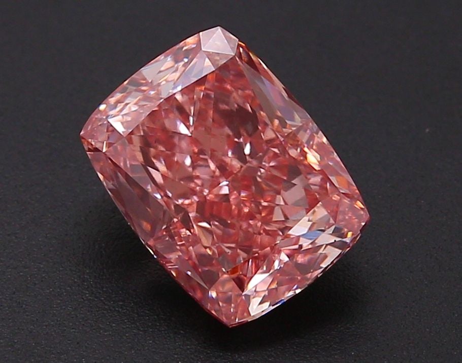 Loose Diamond - CUSHION MODIFIED 3.34ct Fancy Vivid Pink VS2: Loose Diamond - CUSHION MODIFIED 3.34ct Fancy Vivid Pink VS2 Source: This is a real non-mined Diamond that has been grown in a lab Shape: CUSHION MODIFIED Carats: 3.34 Color: Fancy Vivid Pink Certific