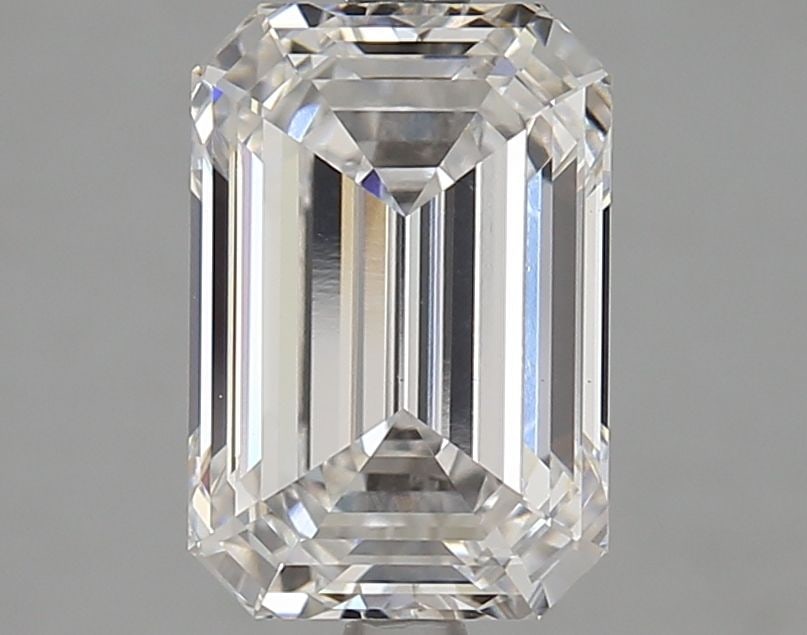 Loose Diamond - EMERALD 3.18ct E VS1: Loose Diamond - EMERALD 3.18ct E VS1 Source: This is a real non-mined Diamond that has been grown in a lab Shape: EMERALD Carats: 3.18 Color: E Clarity: VS1 Certification: GIA Video: