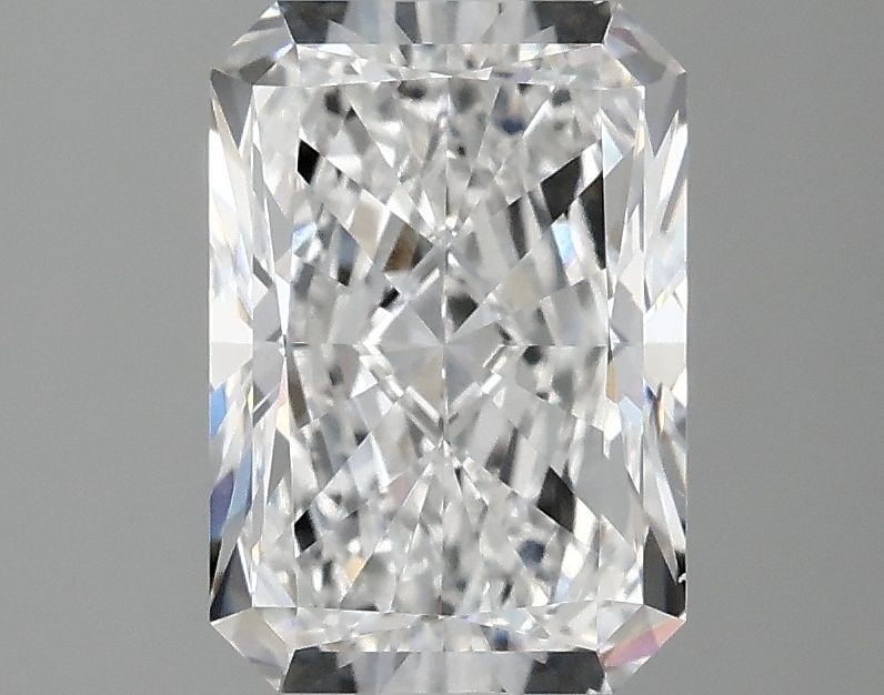 Loose Diamond - RADIANT 2.0ct D VS1: Loose Diamond - RADIANT 2.0ct D VS1 Source: This is a real non-mined Diamond that has been grown in a lab Shape: RADIANT Carats: 2.0 Color: D Clarity: VS1 Certification: IGI Video: