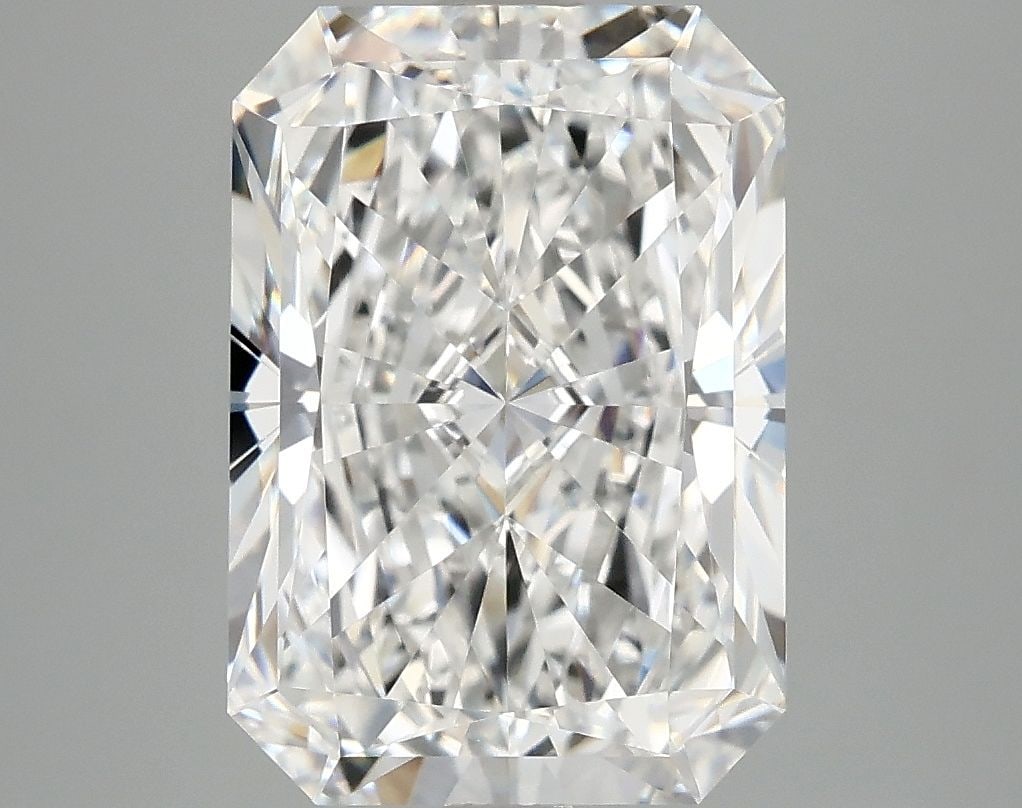 Loose Diamond - RADIANT 4.08ct E VVS2: Loose Diamond - RADIANT 4.08ct E VVS2 Source: This is a real non-mined Diamond that has been grown in a lab Shape: RADIANT Carats: 4.08 Color: E Clarity: VVS2 Certification: IGI Video: