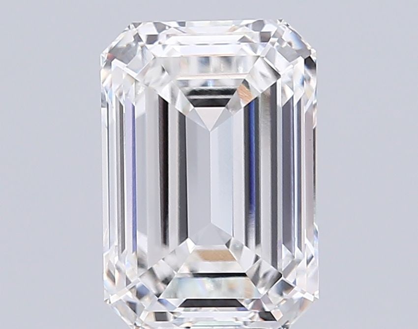 Loose Diamond - EMERALD 9.86ct F VS1: Loose Diamond - EMERALD 9.86ct F VS1 Source: This is a real non-mined Diamond that has been grown in a lab Shape: EMERALD Carats: 9.86 Color: F Clarity: VS1 Certification: IGI Video: