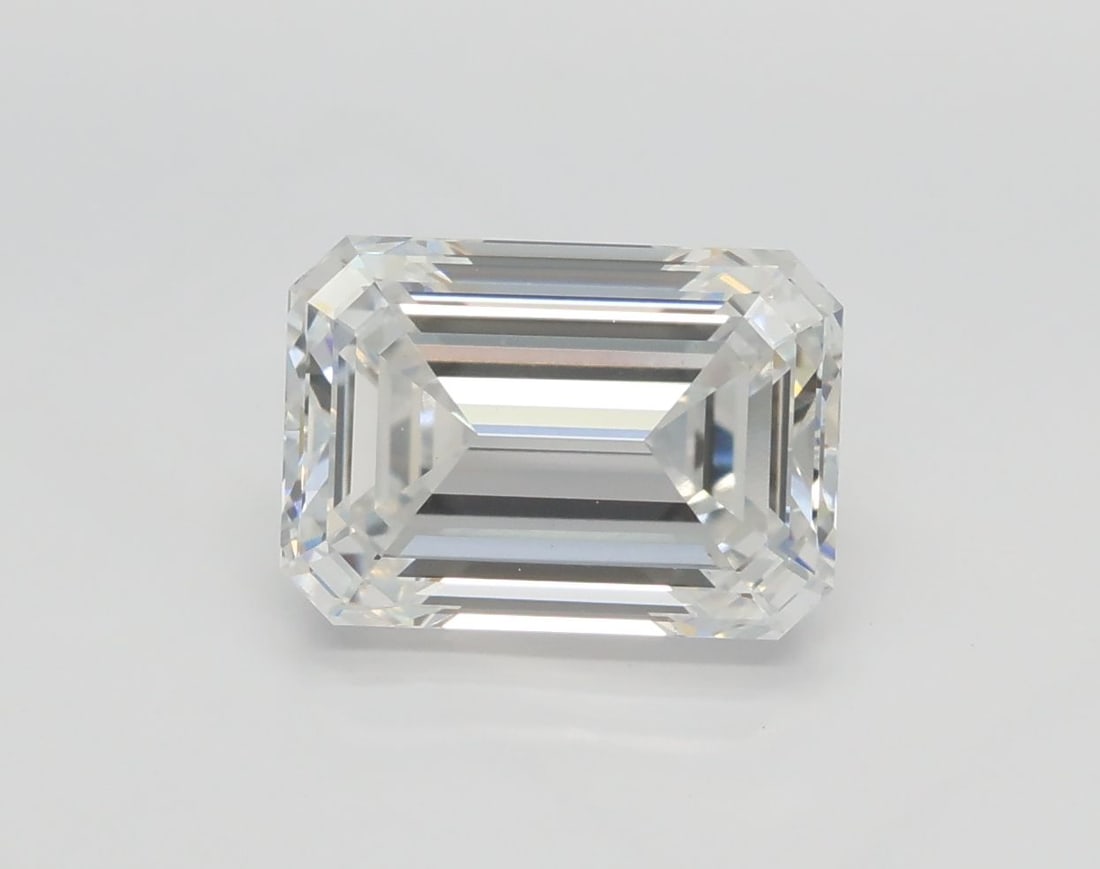 Loose Diamond - EMERALD 0.74ct D VS1: Loose Diamond - EMERALD 0.74ct D VS1 Source: This is a real non-mined Diamond that has been grown in a lab Shape: EMERALD Carats: 0.74 Color: D Clarity: VS1 Certification: IGI Video: