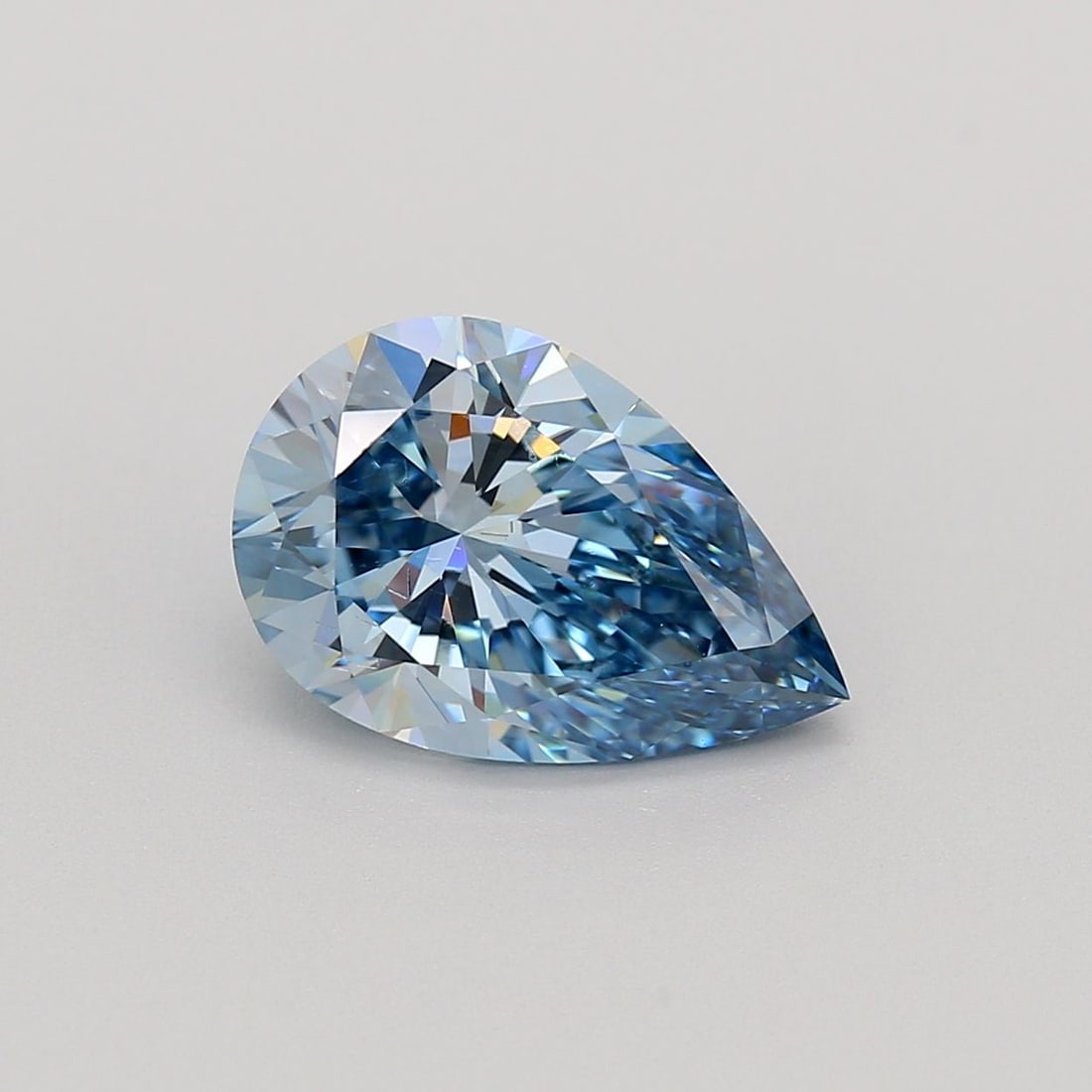 Loose Diamond - PEAR 2.53ct Fancy Vivid Blue SI1: Loose Diamond - PEAR 2.53ct Fancy Vivid Blue SI1 Source: This is a real non-mined Diamond that has been grown in a lab Shape: PEAR Carats: 2.53 Color: Fancy Vivid Blue Certification: IGI Video: