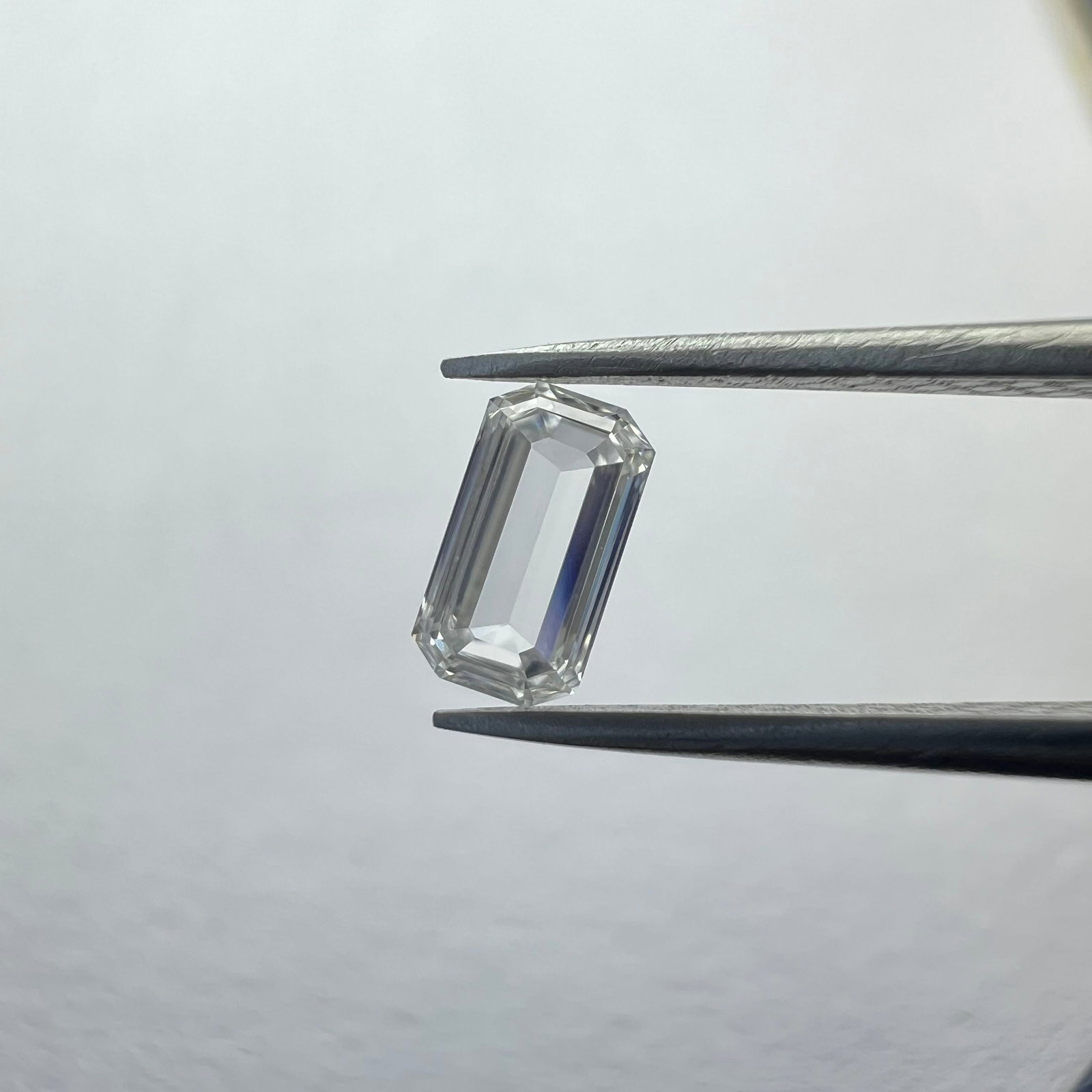 Loose Diamond - EMERALD 0.18ct E VVS2: Loose Diamond - EMERALD 0.18ct E VVS2 Source: This is a real non-mined Diamond that has been grown in a lab Shape: EMERALD Carats: 0.18 Color: E Clarity: VVS2 Certification: NONE Additional images ava