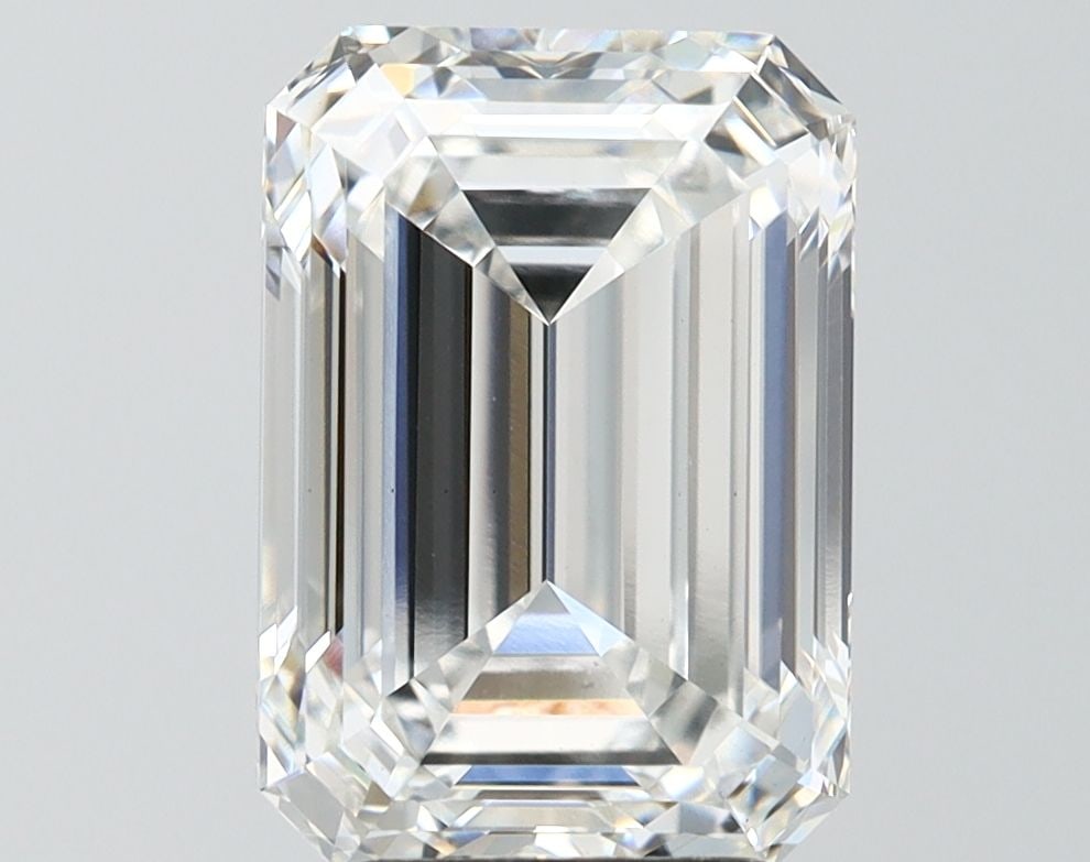 Loose Diamond - EMERALD 4.72ct E VS1: Loose Diamond - EMERALD 4.72ct E VS1 Source: This is a real non-mined Diamond that has been grown in a lab Shape: EMERALD Carats: 4.72 Color: E Clarity: VS1 Certification: IGI Video: