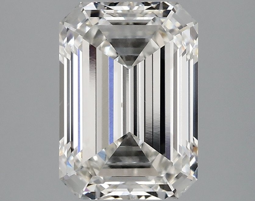Loose Diamond - EMERALD 2.83ct H VS1: Loose Diamond - EMERALD 2.83ct H VS1 Source: This is a real non-mined Diamond that has been grown in a lab Shape: EMERALD Carats: 2.83 Color: H Clarity: VS1 Certification: IGI Additional images availa