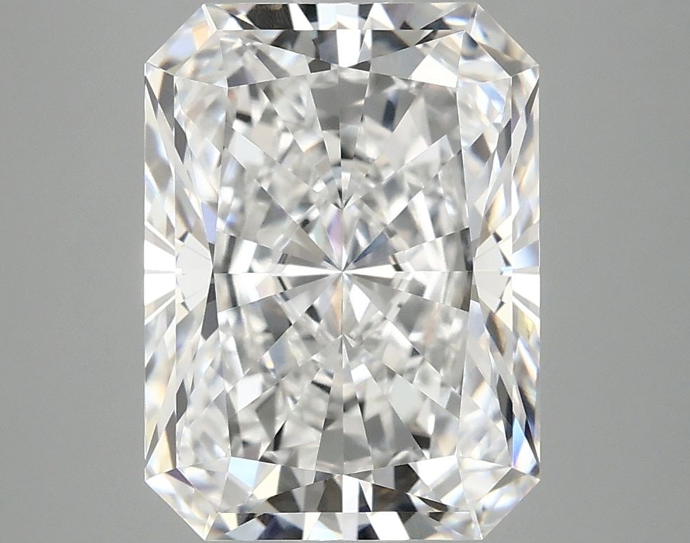 Loose Diamond - RADIANT 4.17ct D VVS2: Loose Diamond - RADIANT 4.17ct D VVS2 Source: This is a real non-mined Diamond that has been grown in a lab Shape: RADIANT Carats: 4.17 Color: D Clarity: VVS2 Certification: IGI Video: