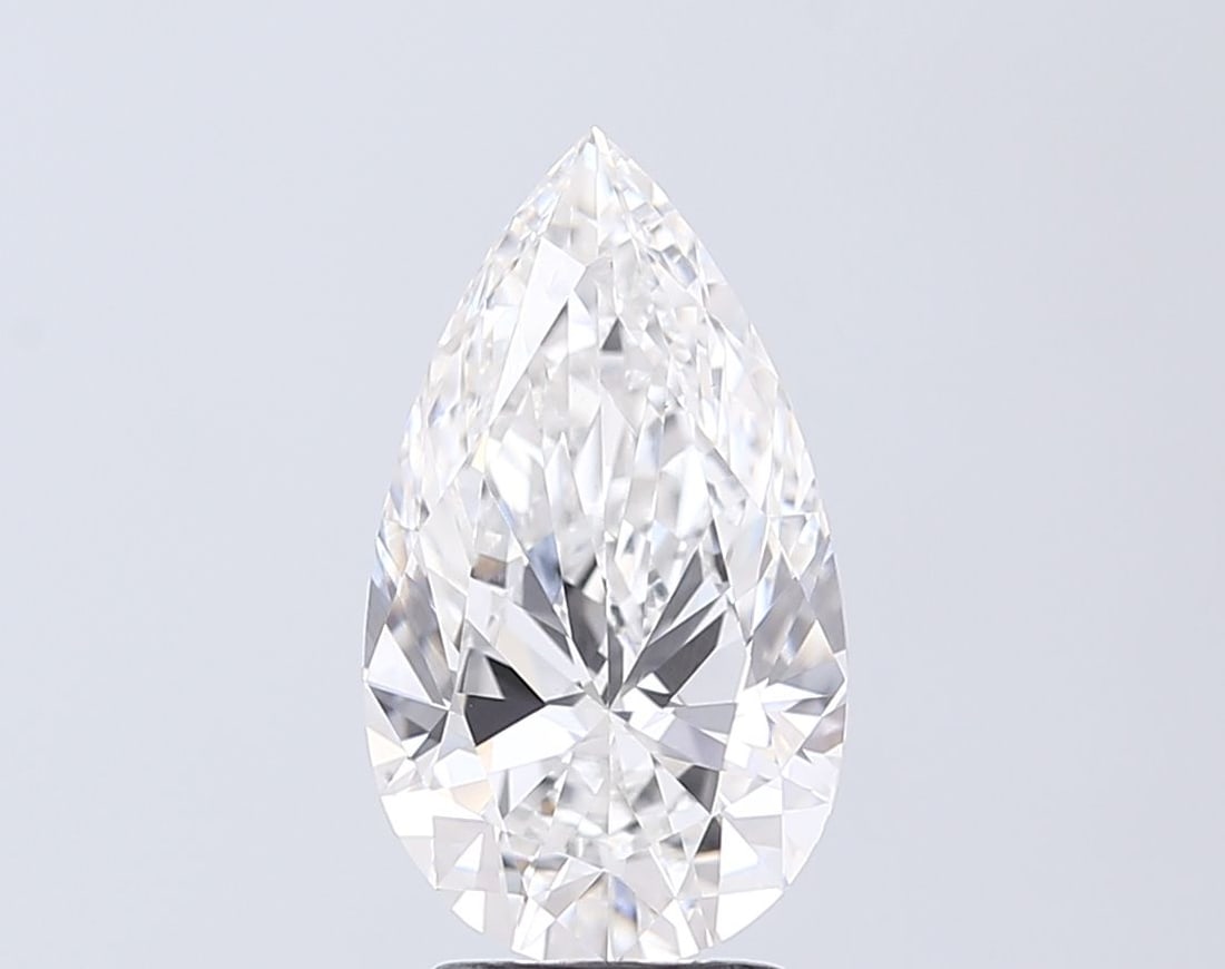 Loose Diamond - PEAR 3.1ct E VS1: Loose Diamond - PEAR 3.1ct E VS1 Source: This is a real non-mined Diamond that has been grown in a lab Shape: PEAR Carats: 3.1 Color: E Clarity: VS1 Certification: IGI Video: