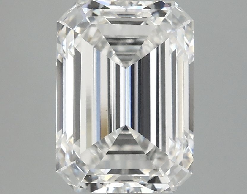 Loose Diamond - EMERALD 3.1ct E VS1: Loose Diamond - EMERALD 3.1ct E VS1 Source: This is a real non-mined Diamond that has been grown in a lab Shape: EMERALD Carats: 3.1 Color: E Clarity: VS1 Certification: IGI Video: