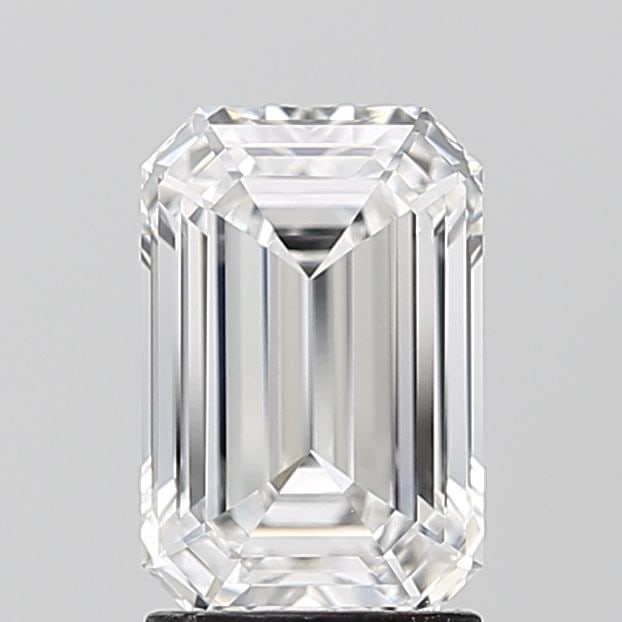 Loose Diamond - EMERALD 2.09ct E VVS1: Loose Diamond - EMERALD 2.09ct E VVS1 Source: This is a real non-mined Diamond that has been grown in a lab Shape: EMERALD Carats: 2.09 Color: E Clarity: VVS1 Certification: IGI Video: