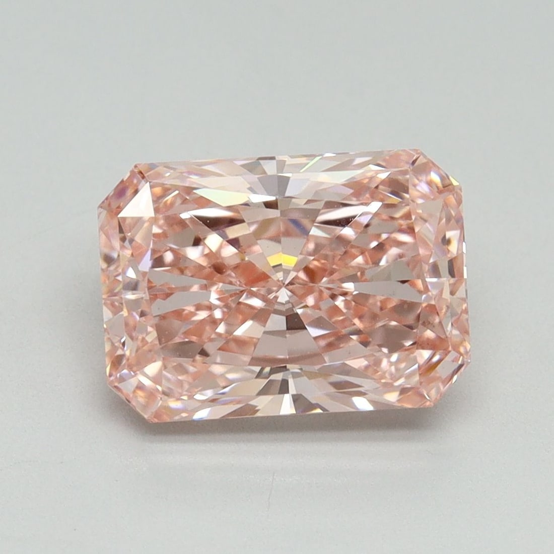 Loose Diamond - RADIANT 3.04ct Fancy Vivid Pink VS1: Loose Diamond - RADIANT 3.04ct Fancy Vivid Pink VS1 Source: This is a real non-mined Diamond that has been grown in a lab Shape: RADIANT Carats: 3.04 Color: Fancy Vivid Pink Certification: IGI Video: