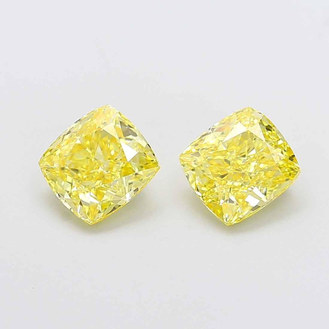Loose Diamond - CUSHION MODIFIED 2.0ct Fancy Vivid Yellow VS2 (1 of 1)