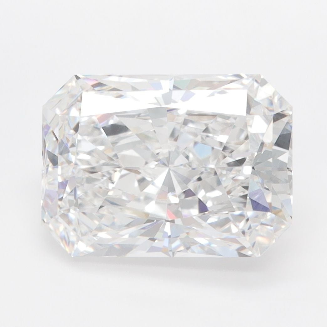 Loose Diamond - RADIANT 4.06ct D FL: Loose Diamond - RADIANT 4.06ct D FL Source: This is a real non-mined Diamond that has been grown in a lab Shape: RADIANT Carats: 4.06 Color: D Clarity: FL Certification: IGI Additional images