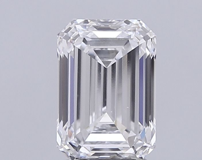 Loose Diamond - EMERALD 4.0ct D VS1: Loose Diamond - EMERALD 4.0ct D VS1 Source: This is a real non-mined Diamond that has been grown in a lab Shape: EMERALD Carats: 4.0 Color: D Clarity: VS1 Certification: IGI Video: