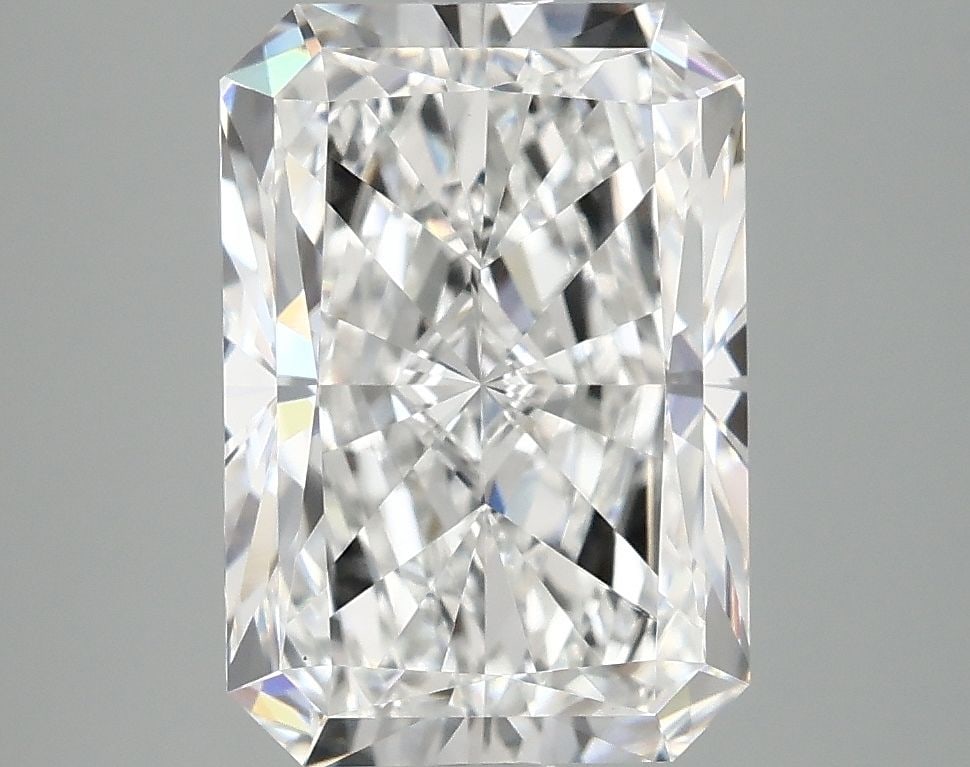 Loose Diamond - RADIANT 4.06ct E VVS2: Loose Diamond - RADIANT 4.06ct E VVS2 Source: This is a real non-mined Diamond that has been grown in a lab Shape: RADIANT Carats: 4.06 Color: E Clarity: VVS2 Certification: IGI Video: Video Link