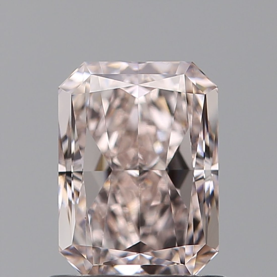 Loose Diamond - RADIANT 1.02ct VVS2: Loose Diamond - RADIANT 1.02ct VVS2 Source: This is a real non-mined Diamond that has been grown in a lab Shape: RADIANT Carats: 1.02 Color: Clarity: VVS2 Certification: IGI Video: