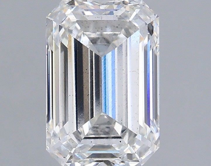 Loose Diamond - EMERALD 2.04ct E SI1: Loose Diamond - EMERALD 2.04ct E SI1 Source: This is a real non-mined Diamond that has been grown in a lab Shape: EMERALD Carats: 2.04 Color: E Clarity: SI1 Certification: IGI Video: