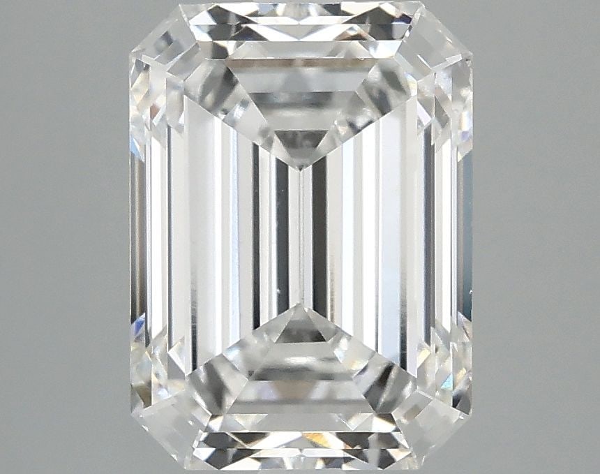 Loose Diamond - EMERALD 3.34ct E VS1: Loose Diamond - EMERALD 3.34ct E VS1 Source: This is a real non-mined Diamond that has been grown in a lab Shape: EMERALD Carats: 3.34 Color: E Clarity: VS1 Certification: IGI Video: Video Link