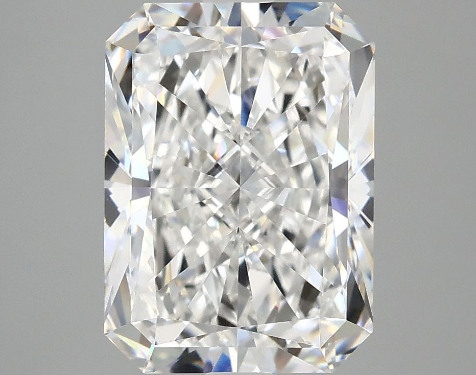 Loose Diamond - RADIANT 3.81ct D VVS2: Loose Diamond - RADIANT 3.81ct D VVS2 Source: This is a real non-mined Diamond that has been grown in a lab Shape: RADIANT Carats: 3.81 Color: D Clarity: VVS2 Certification: IGI Video: