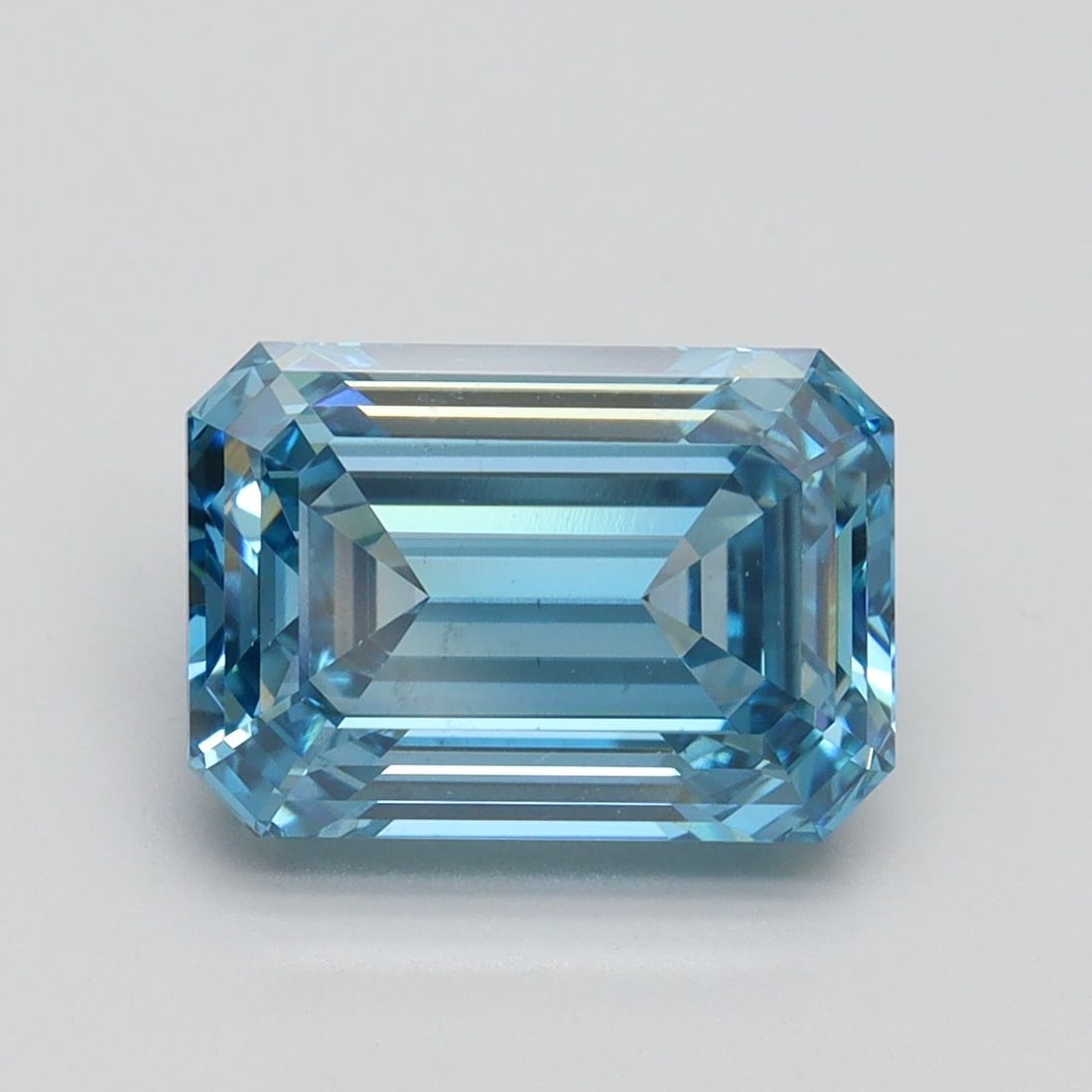 Loose Diamond - EMERALD 3.41ct Fancy Intense Blue VS2: Loose Diamond - EMERALD 3.41ct Fancy Intense Blue VS2 Source: This is a real non-mined Diamond that has been grown in a lab Shape: EMERALD Carats: 3.41 Color: Fancy Intense Blue Certification: IGI