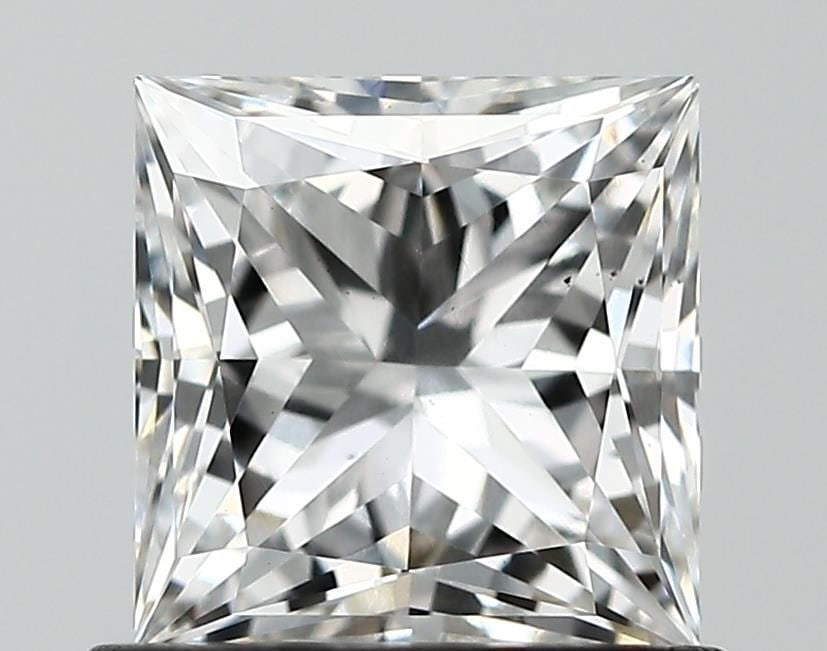 Loose Diamond - PRINCESS 0.92ct F VS1: Loose Diamond - PRINCESS 0.92ct F VS1 Source: This is a real non-mined Diamond that has been grown in a lab Shape: PRINCESS Carats: 0.92 Color: F Clarity: VS1 Certification: IGI Video: