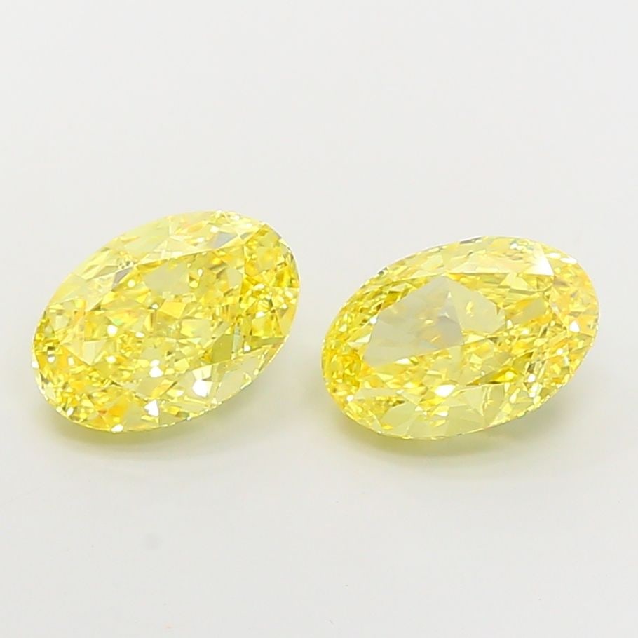 Loose Diamond - OVAL 4.0ct Fancy Vivid Yellow VS2: Loose Diamond - OVAL 4.0ct Fancy Vivid Yellow VS2 Source: This is a real non-mined Diamond that has been grown in a lab Shape: OVAL Carats: 4.0 Color: Fancy Vivid Yellow Certification: IGI Video: