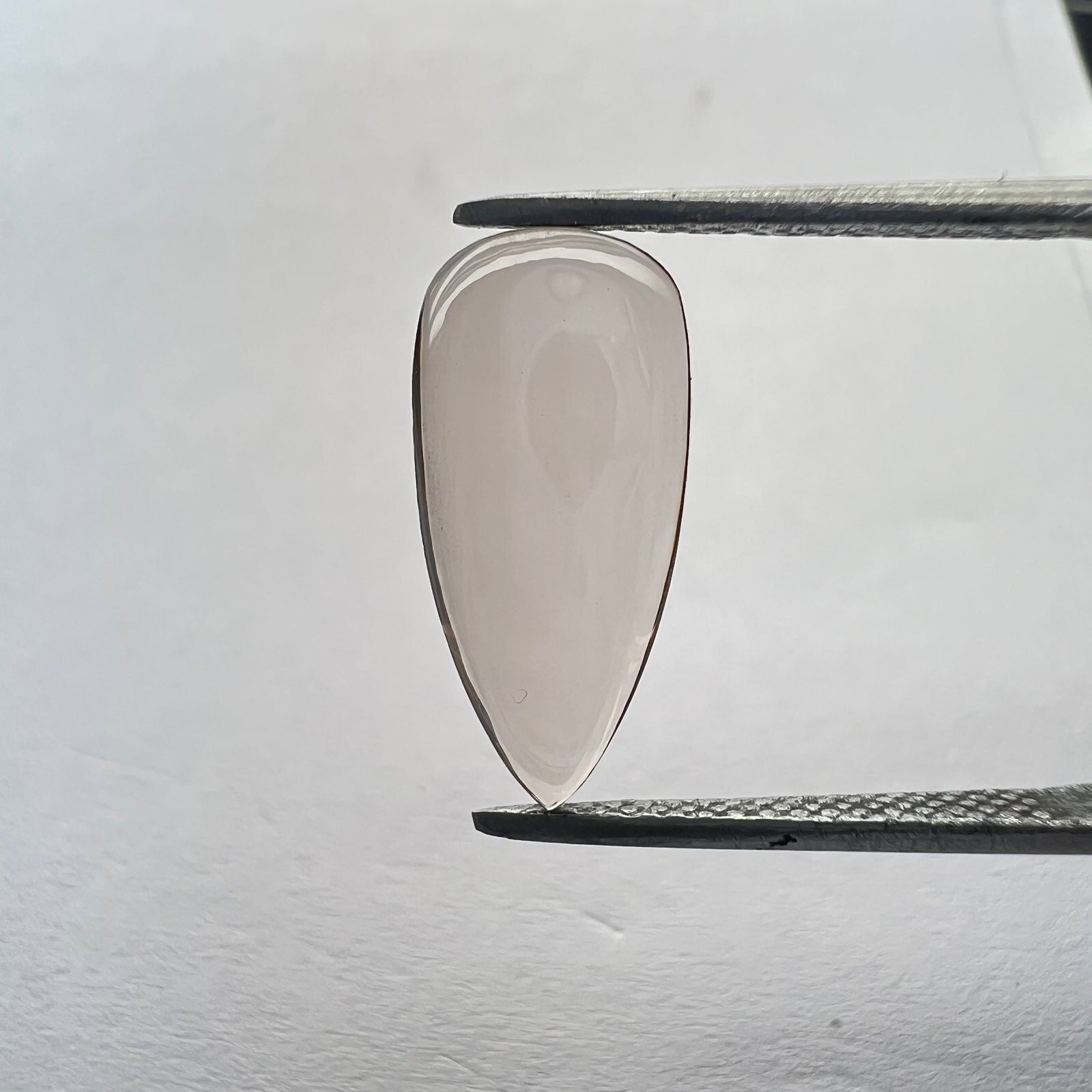 Loose Diamond - PEAR 2.18ct Pink VS1: Loose Diamond - PEAR 2.18ct Pink VS1 Source: This is a real non-mined Diamond that has been grown in a lab Shape: PEAR Carats: 2.18 Color: Pink Certification: NONE Additional images available upon req