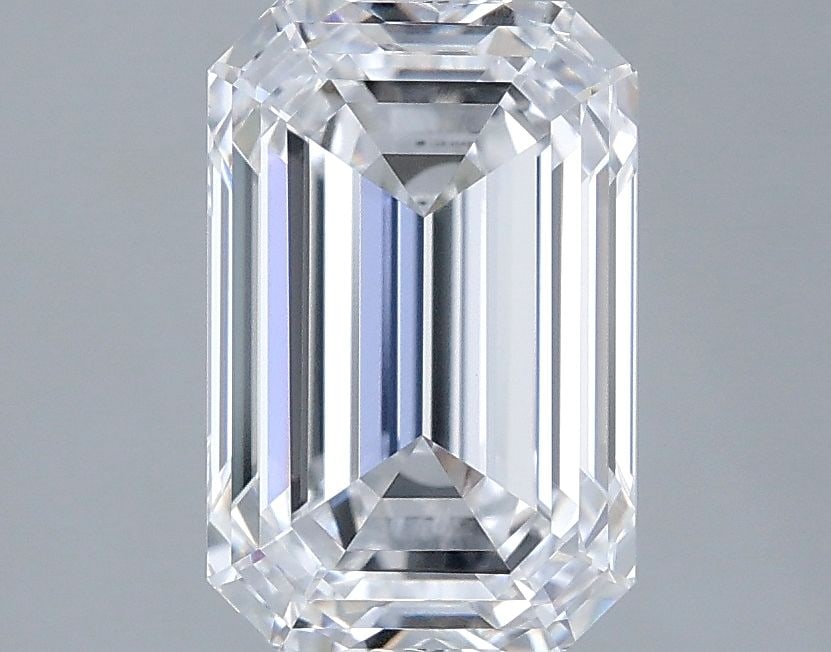 Loose Diamond - EMERALD 3.02ct D VVS2: Loose Diamond - EMERALD 3.02ct D VVS2 Source: This is a real non-mined Diamond that has been grown in a lab Shape: EMERALD Carats: 3.02 Color: D Clarity: VVS2 Certification: IGI Video: Video Link