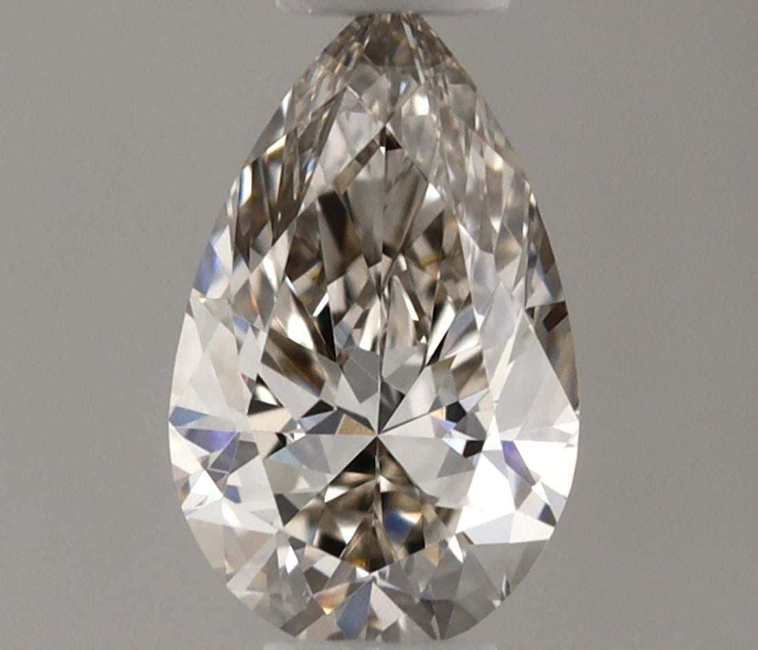 Loose Diamond - PEAR 0.25ct L VVS2: Loose Diamond - PEAR 0.25ct L VVS2 Source: This is a real non-mined Diamond that has been grown in a lab Shape: PEAR Carats: 0.25 Color: L Clarity: VVS2 Certification: NONE Video: