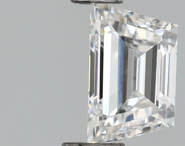 Loose Diamond - TRAPEZOID 0.61ct D VS1: Loose Diamond - TRAPEZOID 0.61ct D VS1 Source: This is a real non-mined Diamond that has been grown in a lab Shape: TRAPEZOID Carats: 0.61 Color: D Clarity: VS1 Certification: IGI Video: