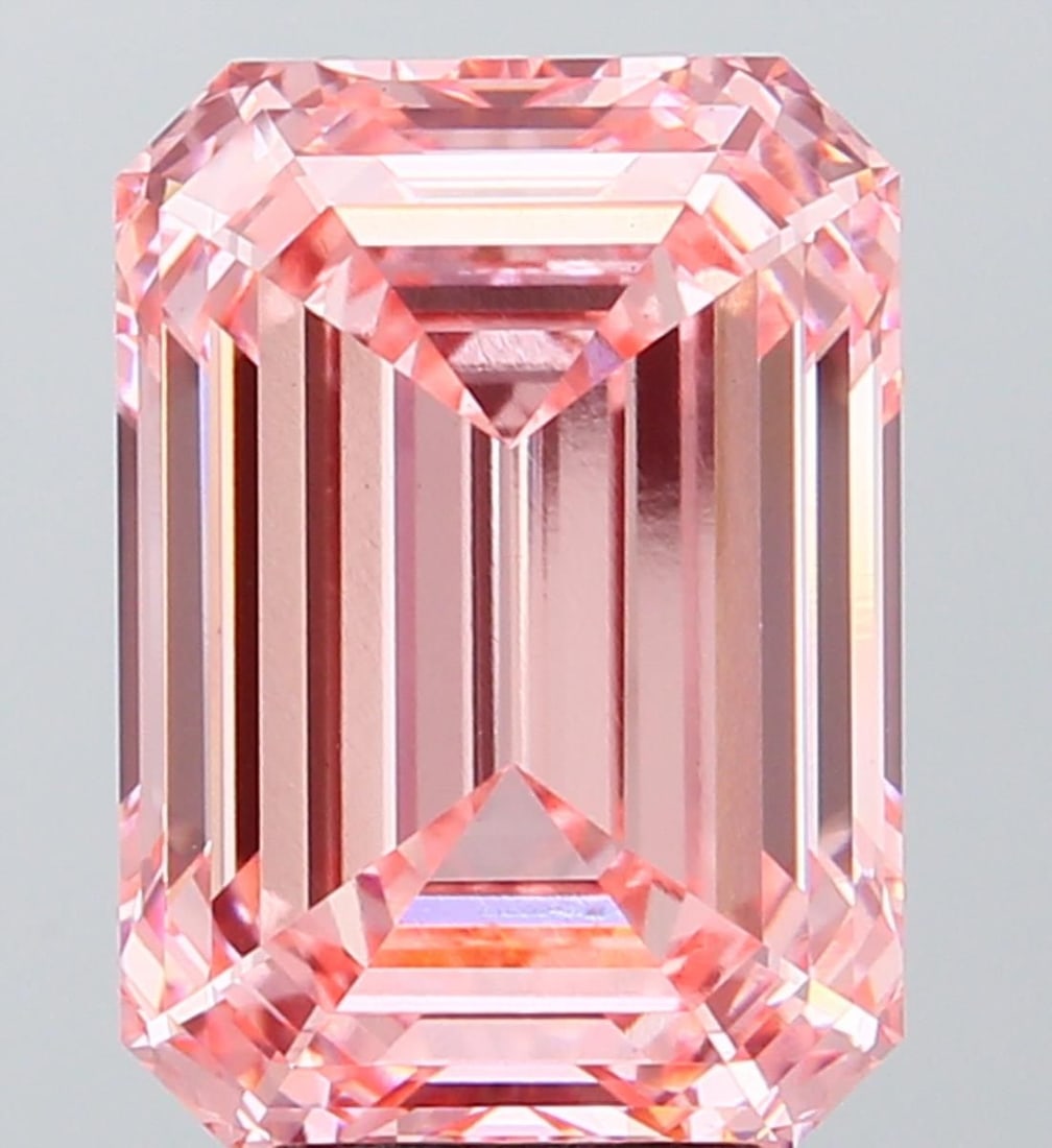 Loose Diamond - EMERALD 7.31ct Fancy Vivid Pink VS1: Loose Diamond - EMERALD 7.31ct Fancy Vivid Pink VS1 Source: This is a real non-mined Diamond that has been grown in a lab Shape: EMERALD Carats: 7.31 Color: Fancy Vivid Pink Certification: IGI Video: