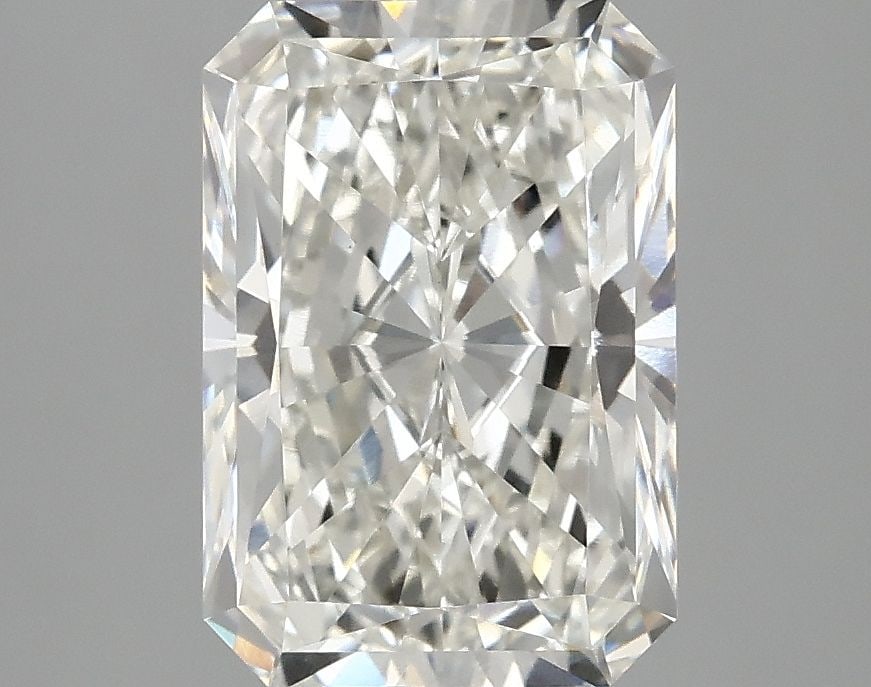 Loose Diamond - RADIANT 3.03ct G VVS2: Loose Diamond - RADIANT 3.03ct G VVS2 Source: This is a real non-mined Diamond that has been grown in a lab Shape: RADIANT Carats: 3.03 Color: G Clarity: VVS2 Certification: IGI Additional images