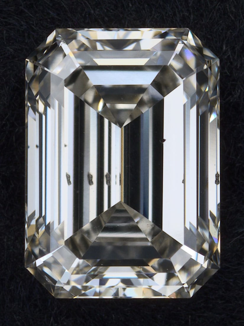Loose Diamond - EMERALD 1.04ct K FAINT BROWN SI1: Loose Diamond - EMERALD 1.04ct K FAINT BROWN SI1 Source: This is a real non-mined Diamond that has been grown in a lab Shape: EMERALD Carats: 1.04 Color: K FAINT BROWN Certification: IGI Video: