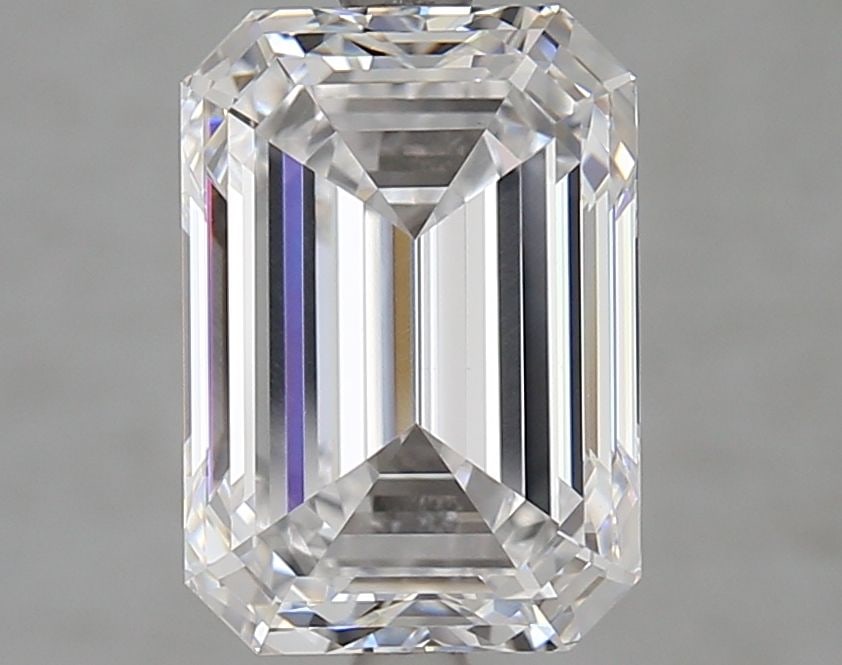 Loose Diamond - EMERALD 4.01ct D VVS2: Loose Diamond - EMERALD 4.01ct D VVS2 Source: This is a real non-mined Diamond that has been grown in a lab Shape: EMERALD Carats: 4.01 Color: D Clarity: VVS2 Certification: GIA Video: