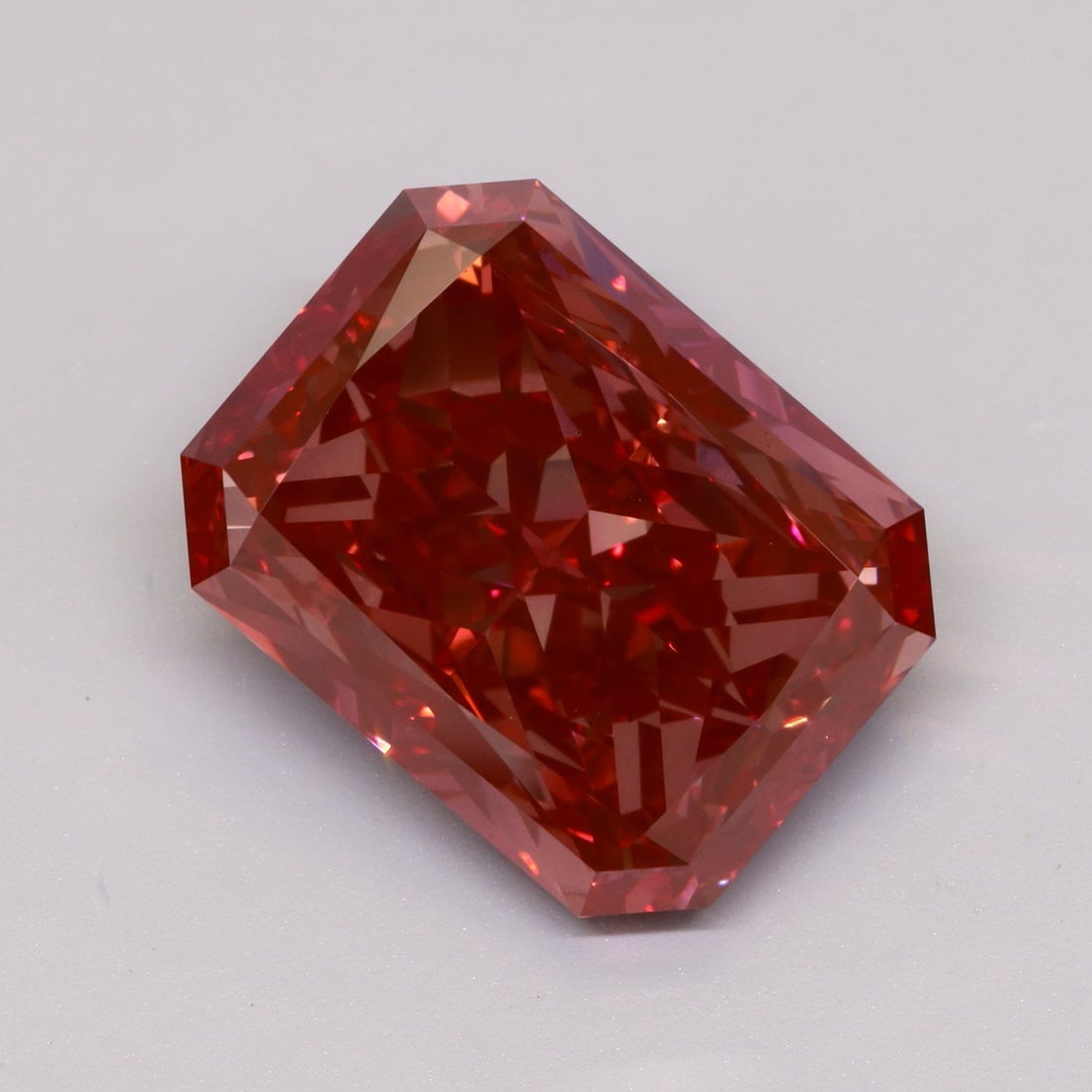 Loose Diamond - RADIANT 13.04ct Fancy Vivid Pink VS1: Loose Diamond - RADIANT 13.04ct Fancy Vivid Pink VS1 Source: This is a real non-mined Diamond that has been grown in a lab Shape: RADIANT Carats: 13.04 Color: Fancy Vivid Pink Certification: IGI Video
