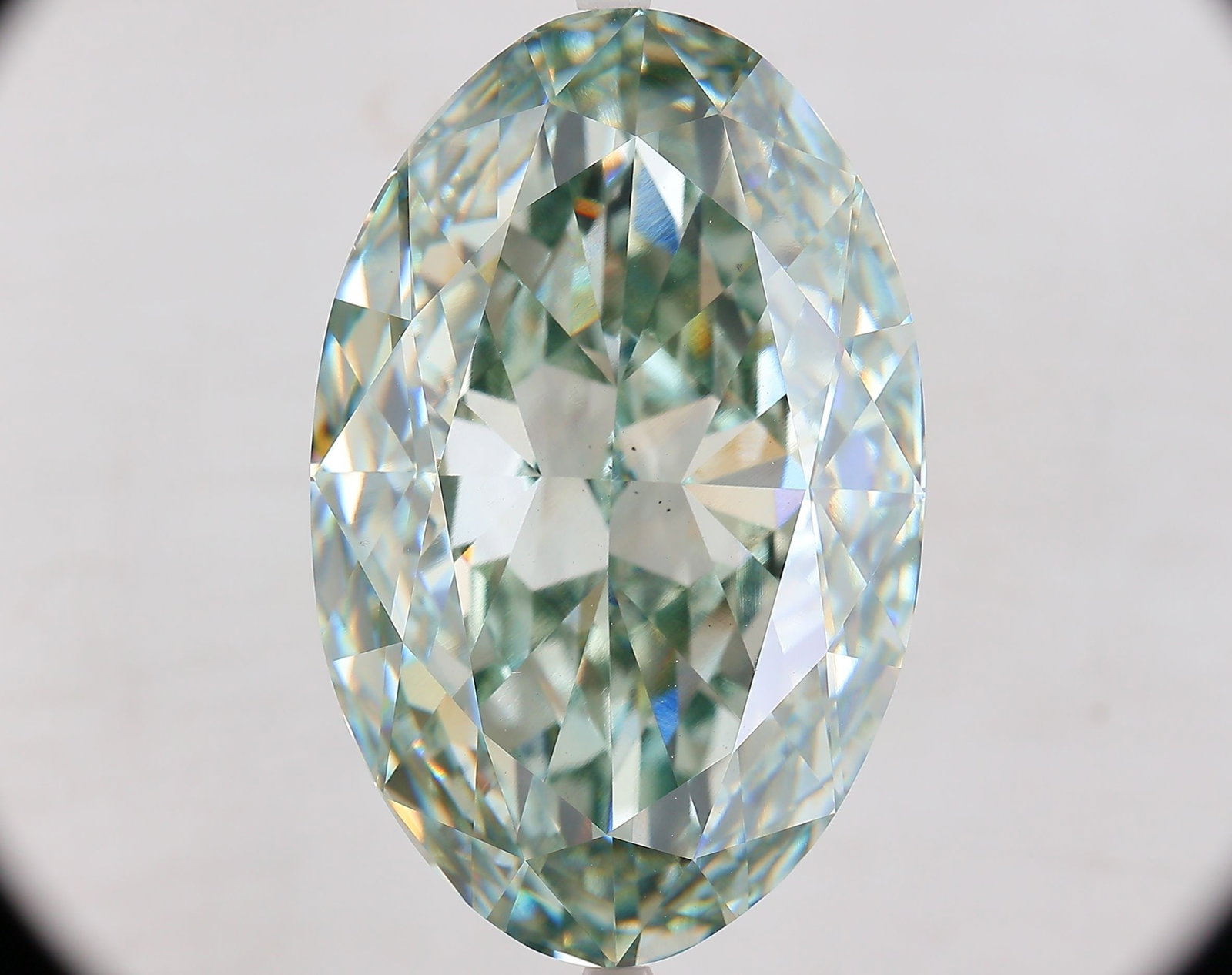 Loose Diamond - OVAL 40.09ct Fancy Intense Green VS1: Loose Diamond - OVAL 40.09ct Fancy Intense Green VS1 Source: This is a real non-mined Diamond that has been grown in a lab Shape: OVAL Carats: 40.09 Color: Fancy Intense Green Certification: IGI Video