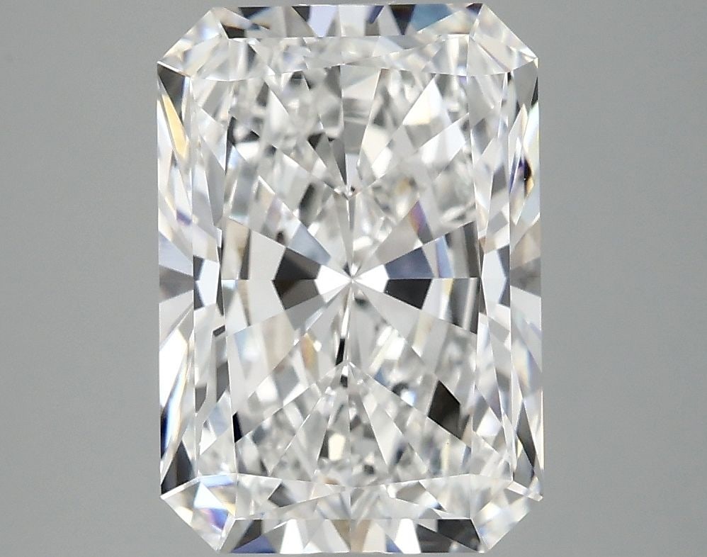 Loose Diamond - RADIANT 4.18ct D VVS2: Loose Diamond - RADIANT 4.18ct D VVS2 Source: This is a real non-mined Diamond that has been grown in a lab Shape: RADIANT Carats: 4.18 Color: D Clarity: VVS2 Certification: IGI Video: