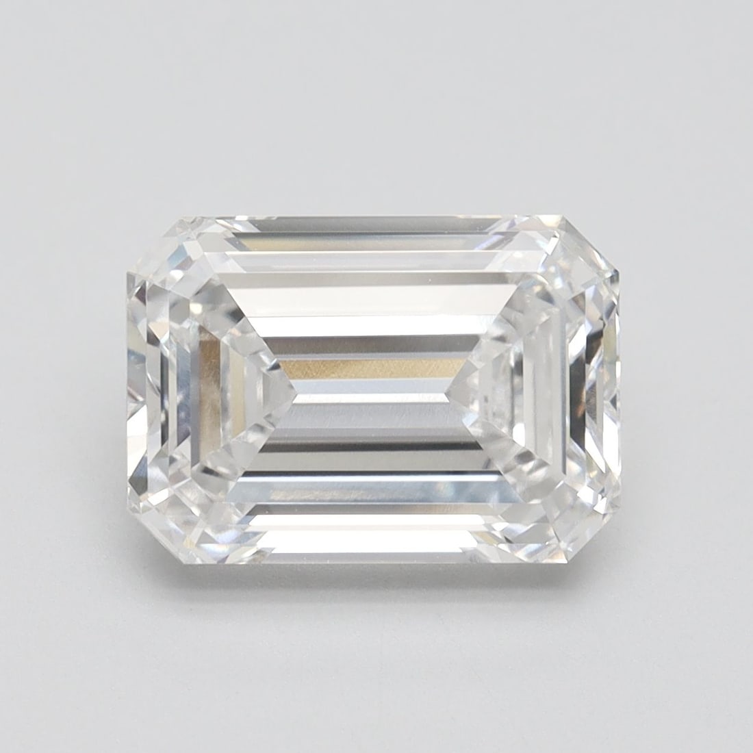 Loose Diamond - EMERALD 4.25ct E VVS2: Loose Diamond - EMERALD 4.25ct E VVS2 Source: This is a real non-mined Diamond that has been grown in a lab Shape: EMERALD Carats: 4.25 Color: E Clarity: VVS2 Certification: IGI Video: